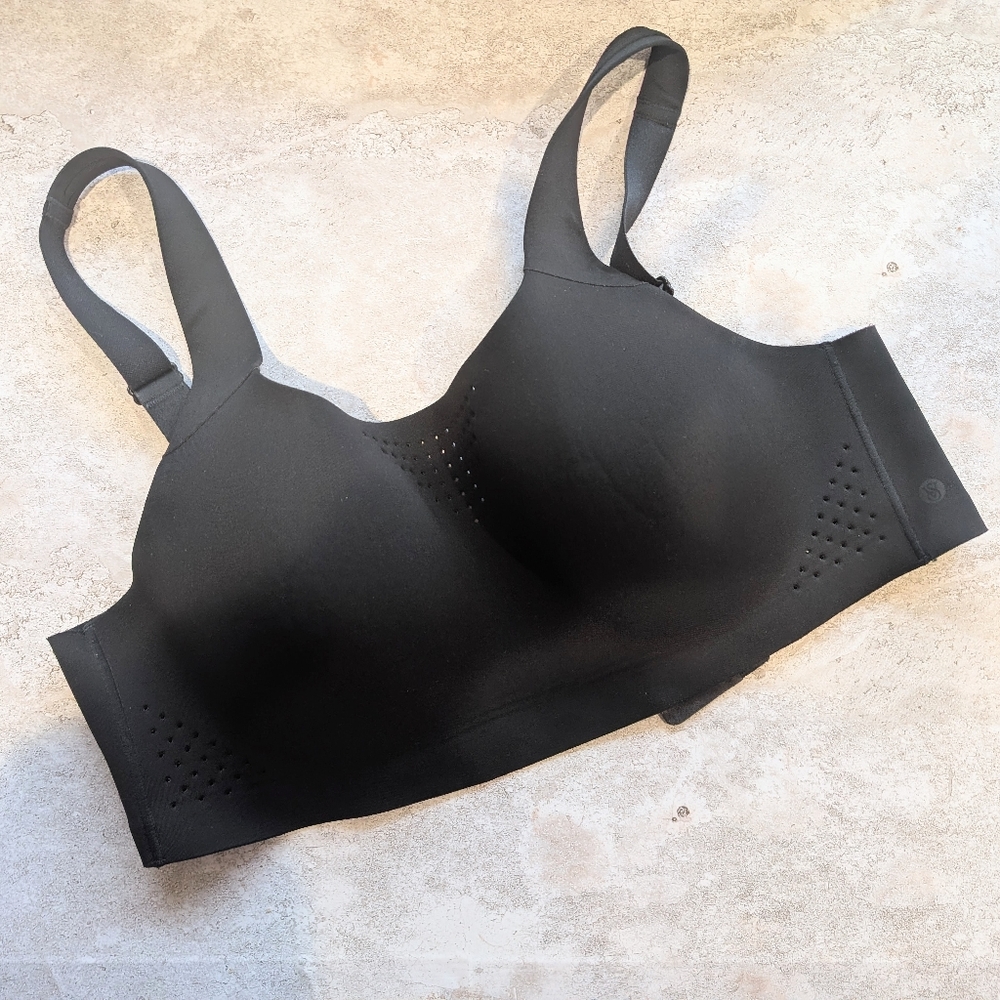 VS Sport Victoria's Secret Featherweight MAX Seamless Black Sports Bra 36C